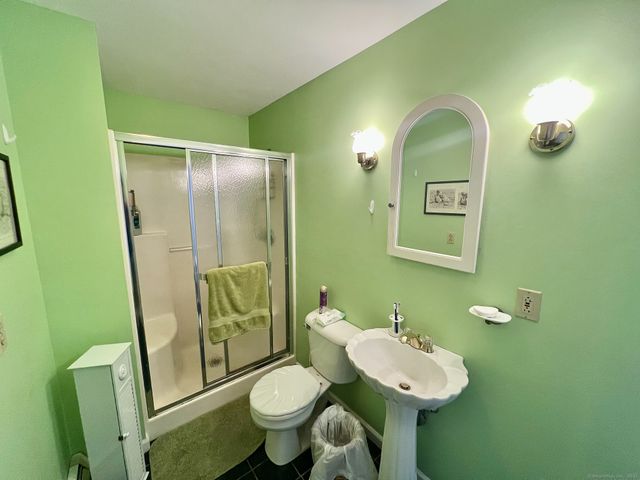906 East Broadway, Milford, CT 06460
