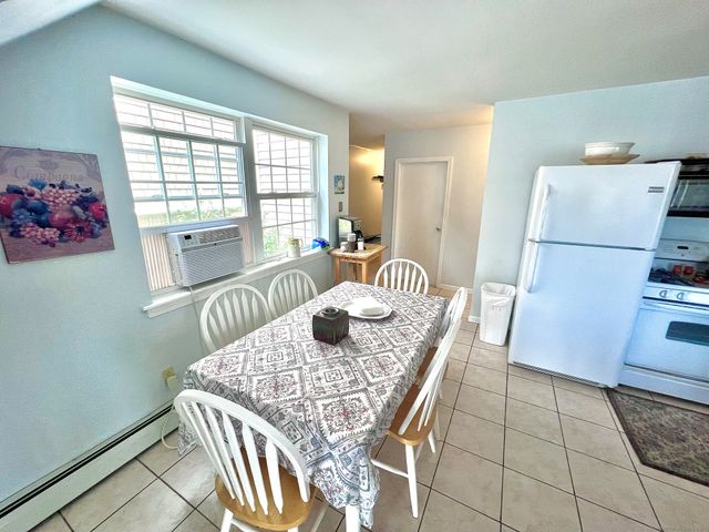 906 East Broadway, Milford, CT 06460
