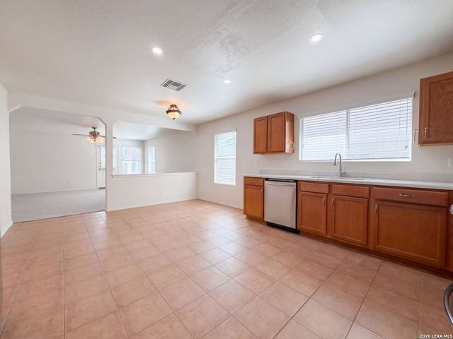 9430 Lookover Bay, Converse, TX 78109