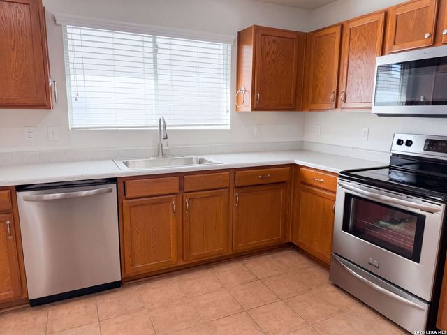 9430 Lookover Bay, Converse, TX 78109