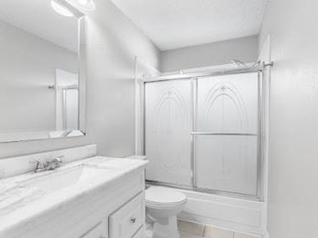 16606 Oxnard Lane, Friendswood, TX 77546