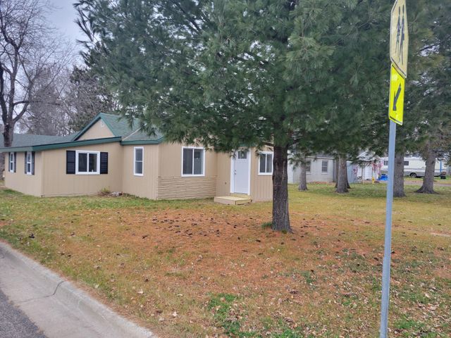 1201 L Street NE, Brainerd, MN 56401