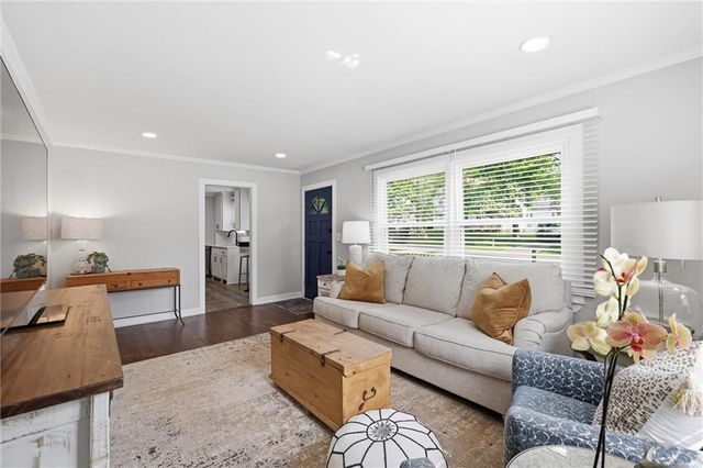 5311 W 50th Terrace, Roeland Park, KS 66205