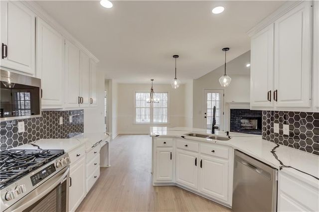 4900 Flat Creek Road, Oakwood, GA 30566