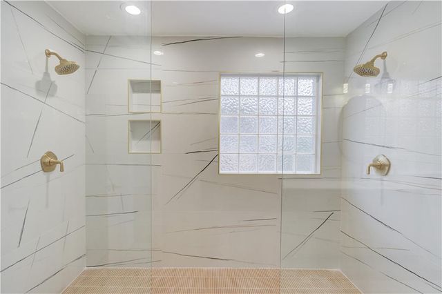 4900 Flat Creek Road, Oakwood, GA 30566