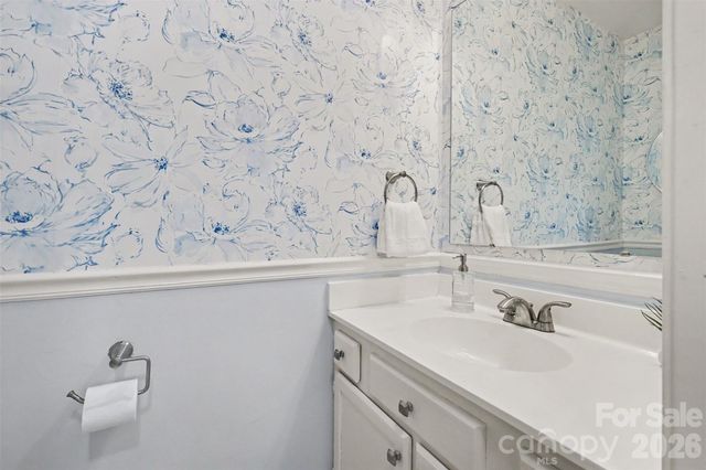 10727 Colony Woods Drive, Charlotte, NC 28277