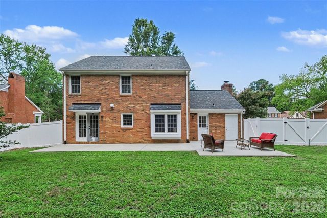 10727 Colony Woods Drive, Charlotte, NC 28277