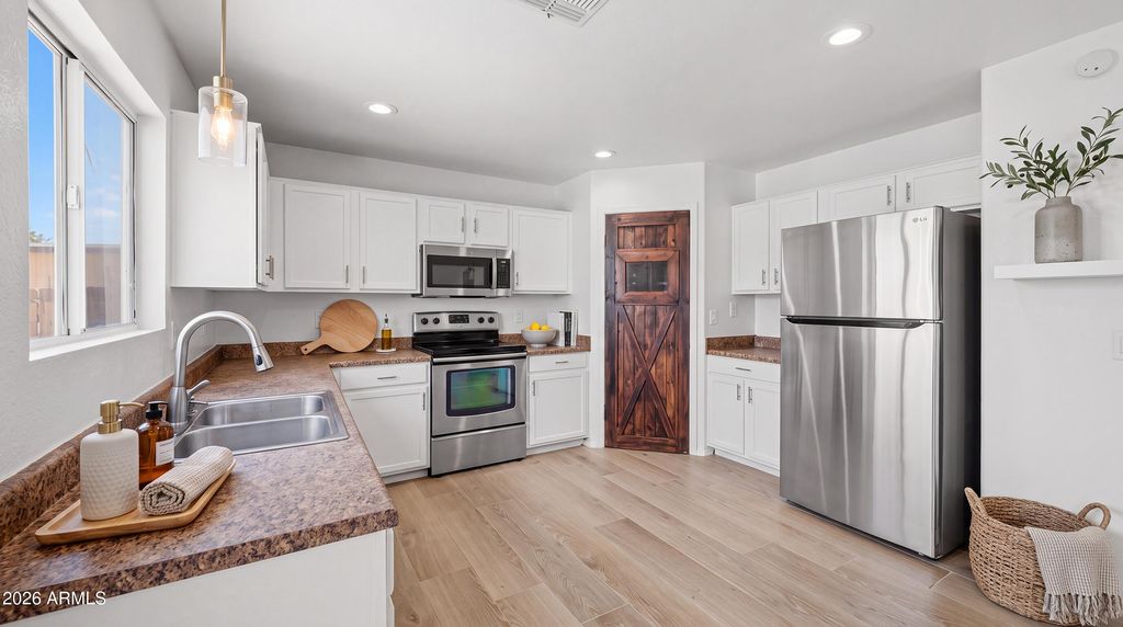 8626 W LAS PALMARITAS Drive, Peoria, AZ 85345 — photo 5
