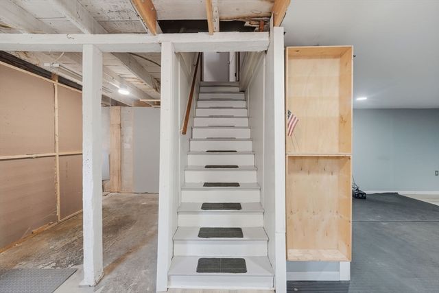 415 Anthony St, Fall River, MA 02720