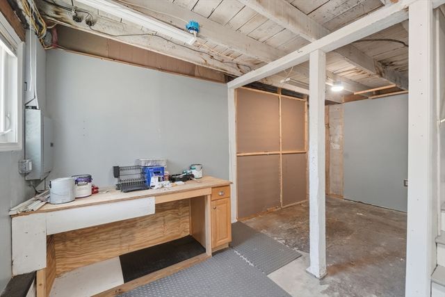 415 Anthony St, Fall River, MA 02720