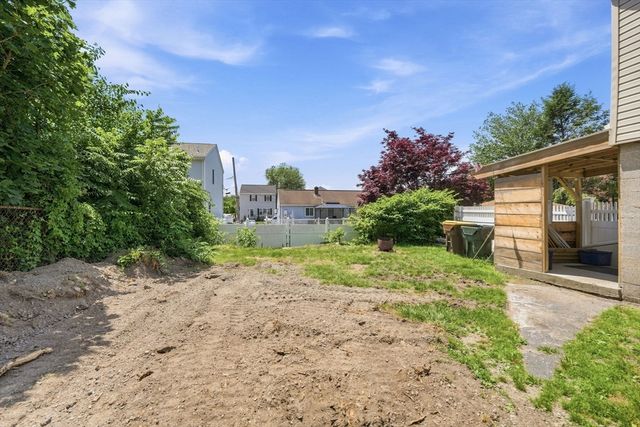 415 Anthony St, Fall River, MA 02720