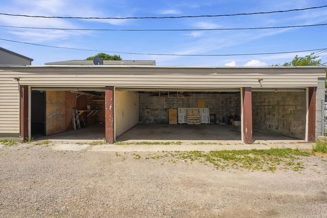 415 Anthony St, Fall River, MA 02720