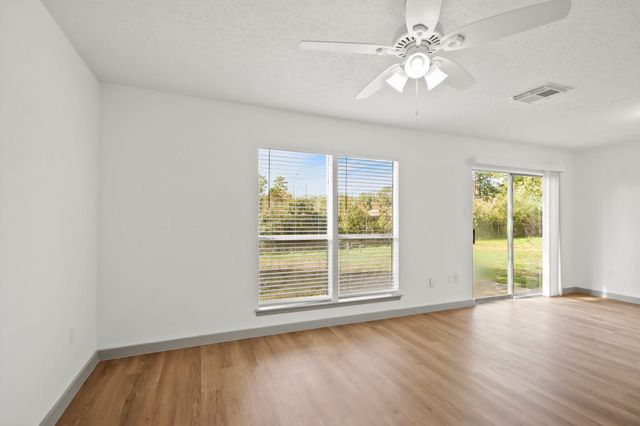 1600 Hazelwood Street A, Conroe, TX 77301