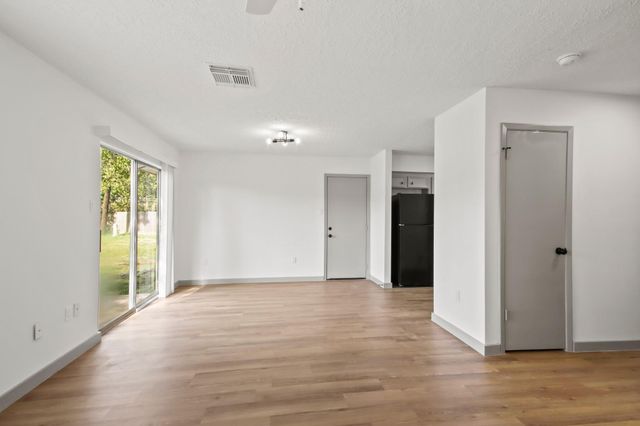 1600 Hazelwood Street A, Conroe, TX 77301