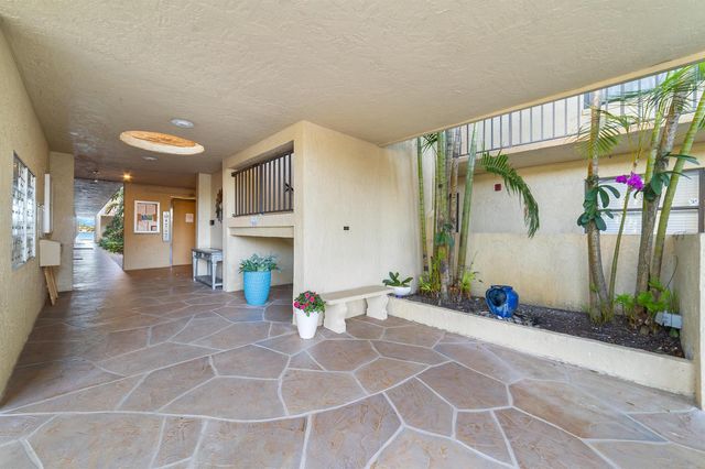 896 N Federal Highway 530, Lantana, FL 33462