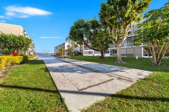 896 N Federal Highway 530, Lantana, FL 33462