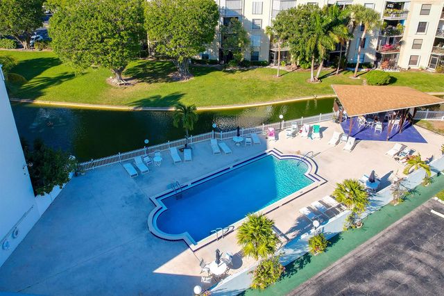896 N Federal Highway 530, Lantana, FL 33462
