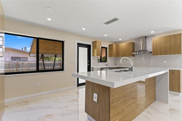 21330 NE 26 AV 0, Aventura, FL 33180