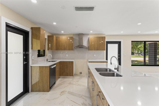 21330 NE 26 AV 0, Aventura, FL 33180