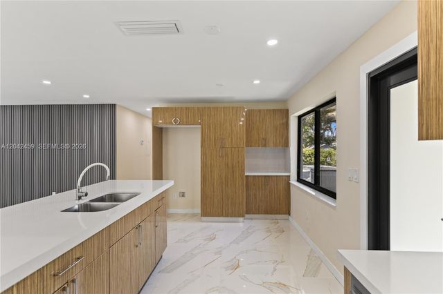 21330 NE 26 AV 0, Aventura, FL 33180