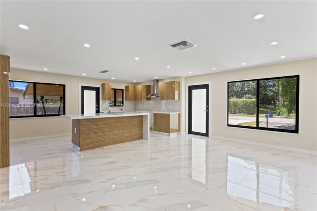21330 NE 26 AV 0, Aventura, FL 33180