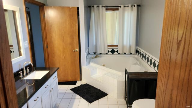 57051 County Road 33, Middlebury, IN 46540