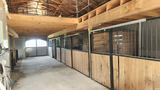 57051 County Road 33, Middlebury, IN 46540