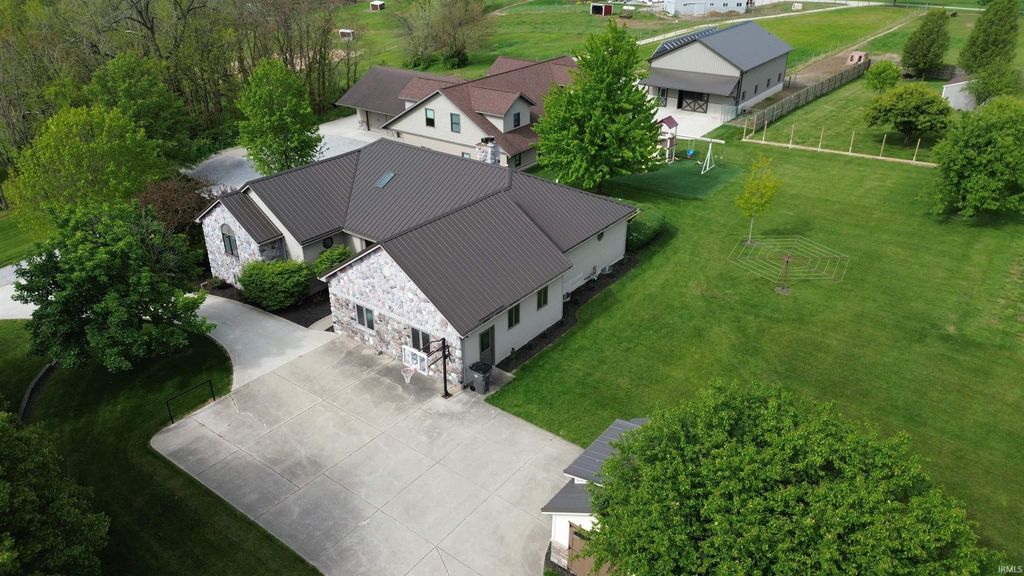 57051 County Road 33, Middlebury, IN 46540