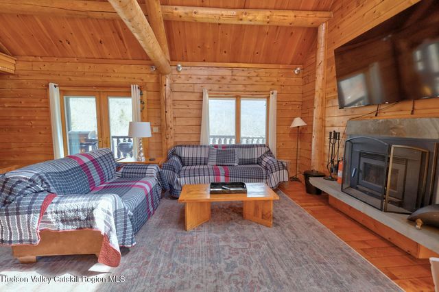 513 County Road 10, Windham, NY 12496