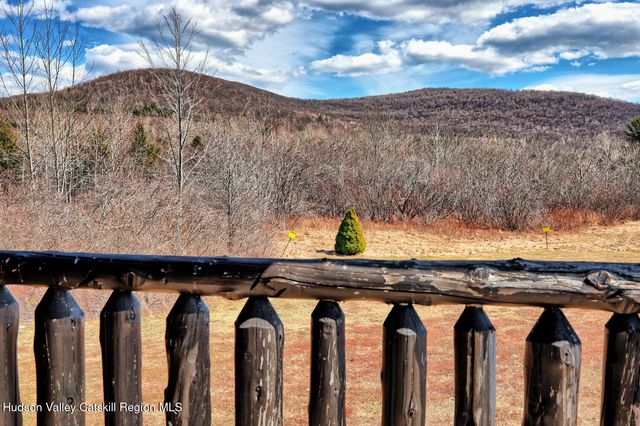 513 County Road 10, Windham, NY 12496