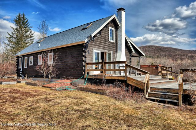 513 County Road 10, Windham, NY 12496