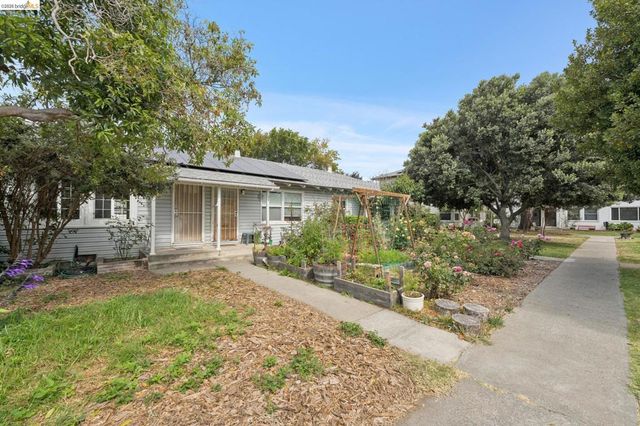 33 W Bissell, Richmond, CA 94801