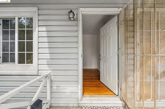 33 W Bissell, Richmond, CA 94801
