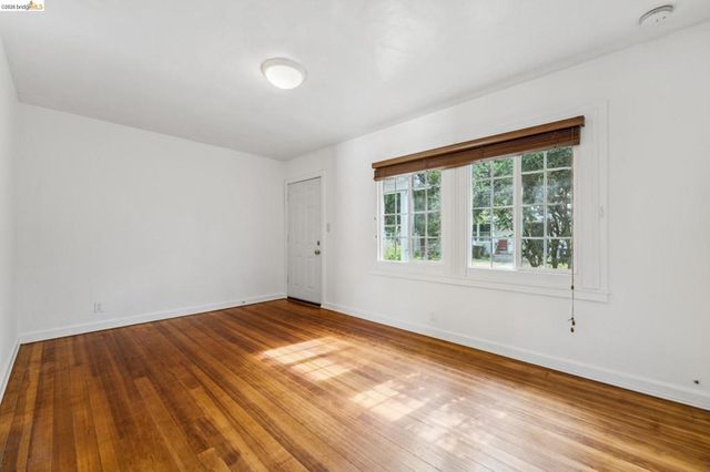 33 W Bissell, Richmond, CA 94801