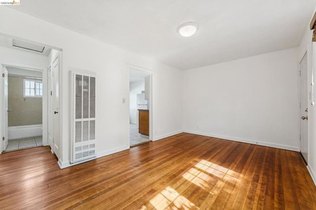 33 W Bissell, Richmond, CA 94801