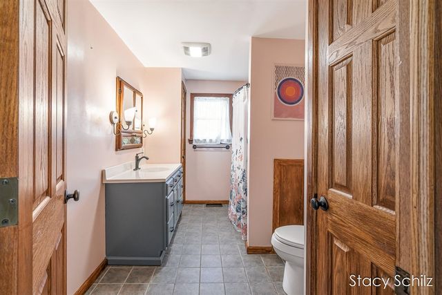 129 Sunset Drive, Dowling, MI 49050