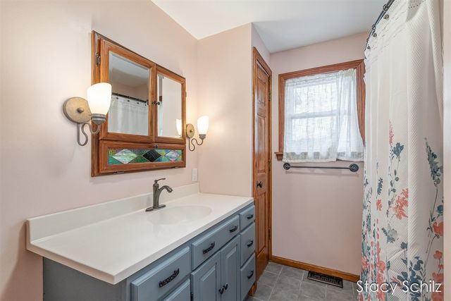 129 Sunset Drive, Dowling, MI 49050