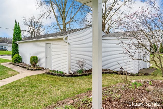 129 Sunset Drive, Dowling, MI 49050