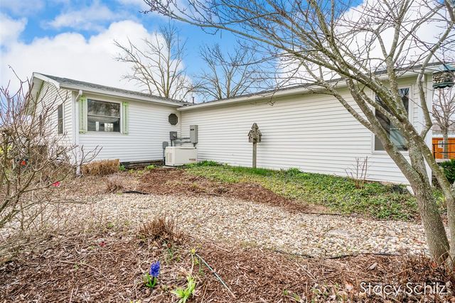 129 Sunset Drive, Dowling, MI 49050