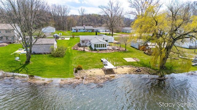 129 Sunset Drive, Dowling, MI 49050
