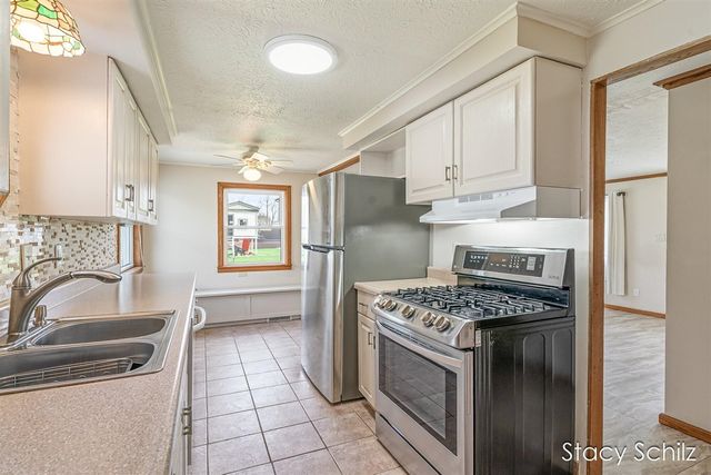 129 Sunset Drive, Dowling, MI 49050