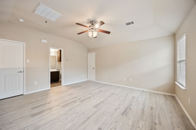 2028 Carriage Road, Heartland, TX 75126