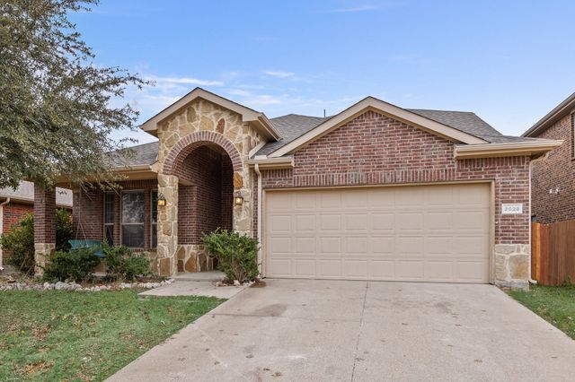 2028 Carriage Road, Heartland, TX 75126