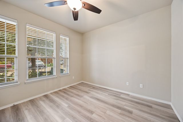 2028 Carriage Road, Heartland, TX 75126