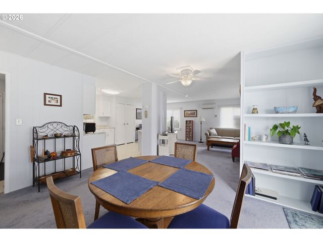 1199 N TERRY St 282, Eugene, OR 97402