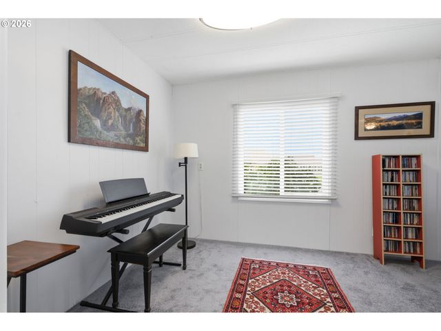 1199 N TERRY St 282, Eugene, OR 97402