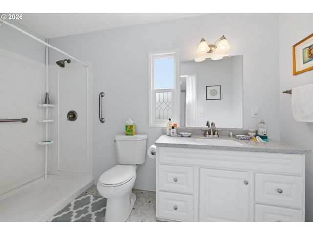 1199 N TERRY St 282, Eugene, OR 97402