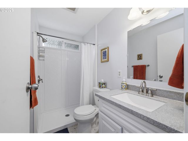 1199 N TERRY St 282, Eugene, OR 97402