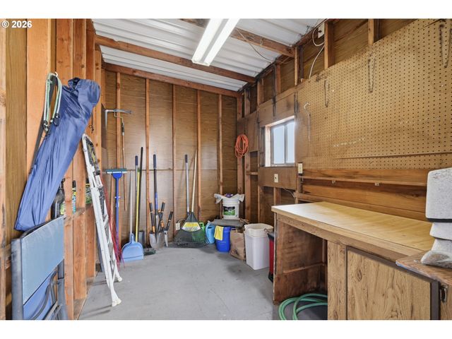 1199 N TERRY St 282, Eugene, OR 97402