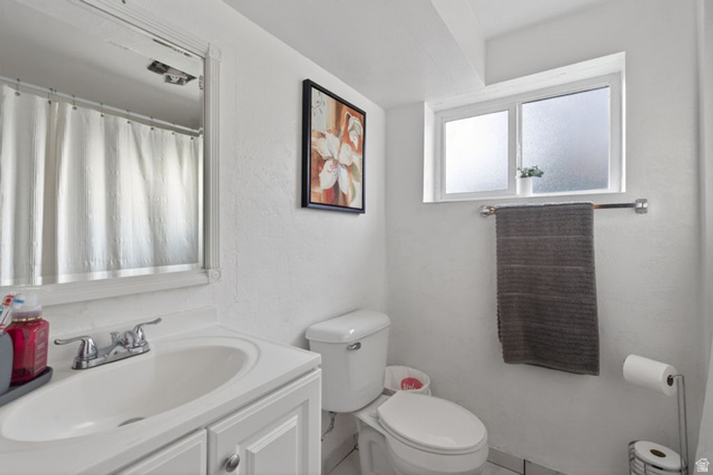 Image 12 of property listing at 1863 W POLARIS WAY, Salt Lake City, UT 84116